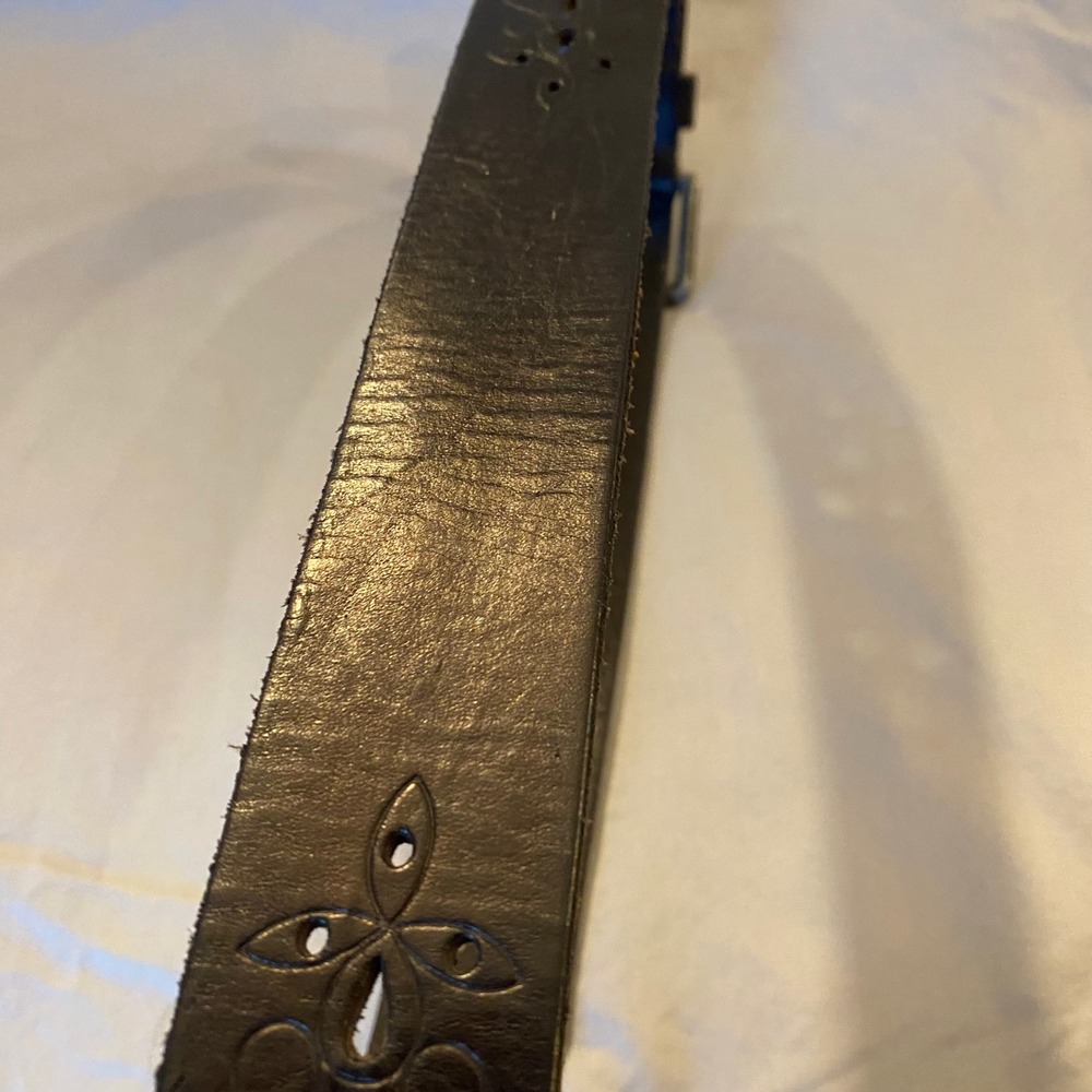 GAP Women Genuine Leather Cutout Design Belt Silver Buckle Size Small - Picture 6 of 8